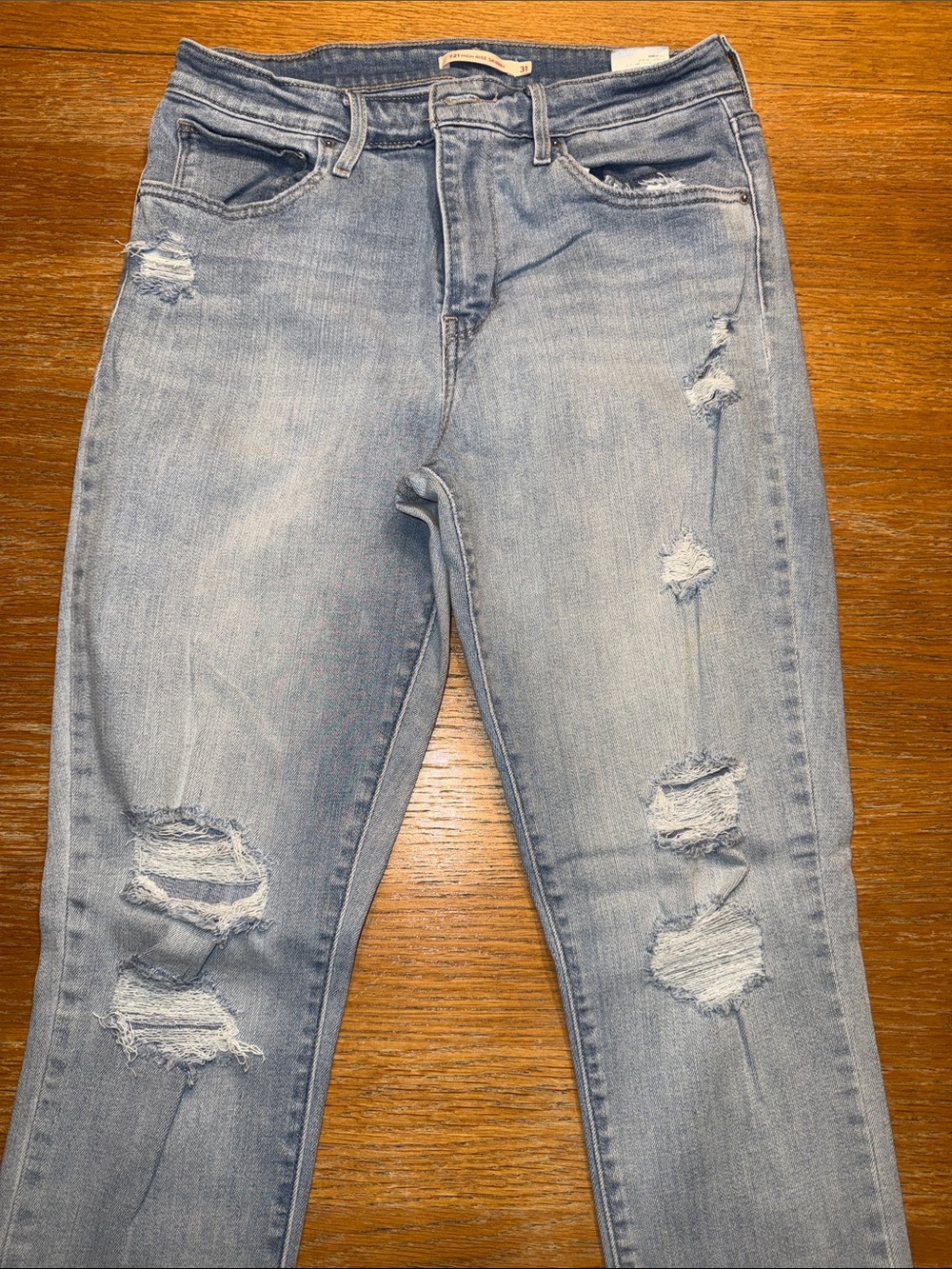 Levi's Women's Light Blue Distressed Skinny Jeans